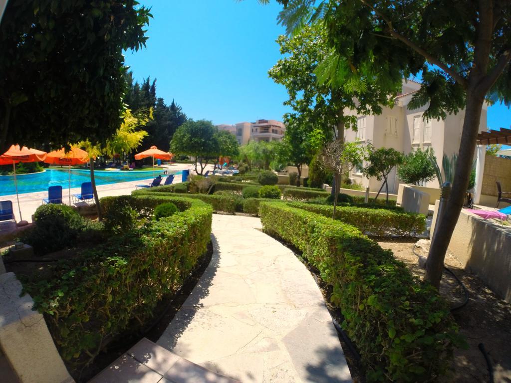Hesperides Gardens Villa Pafos Exterior foto