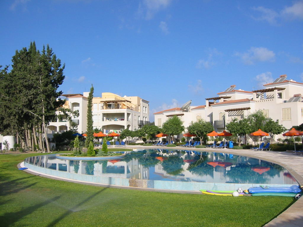 Hesperides Gardens Villa Pafos Exterior foto